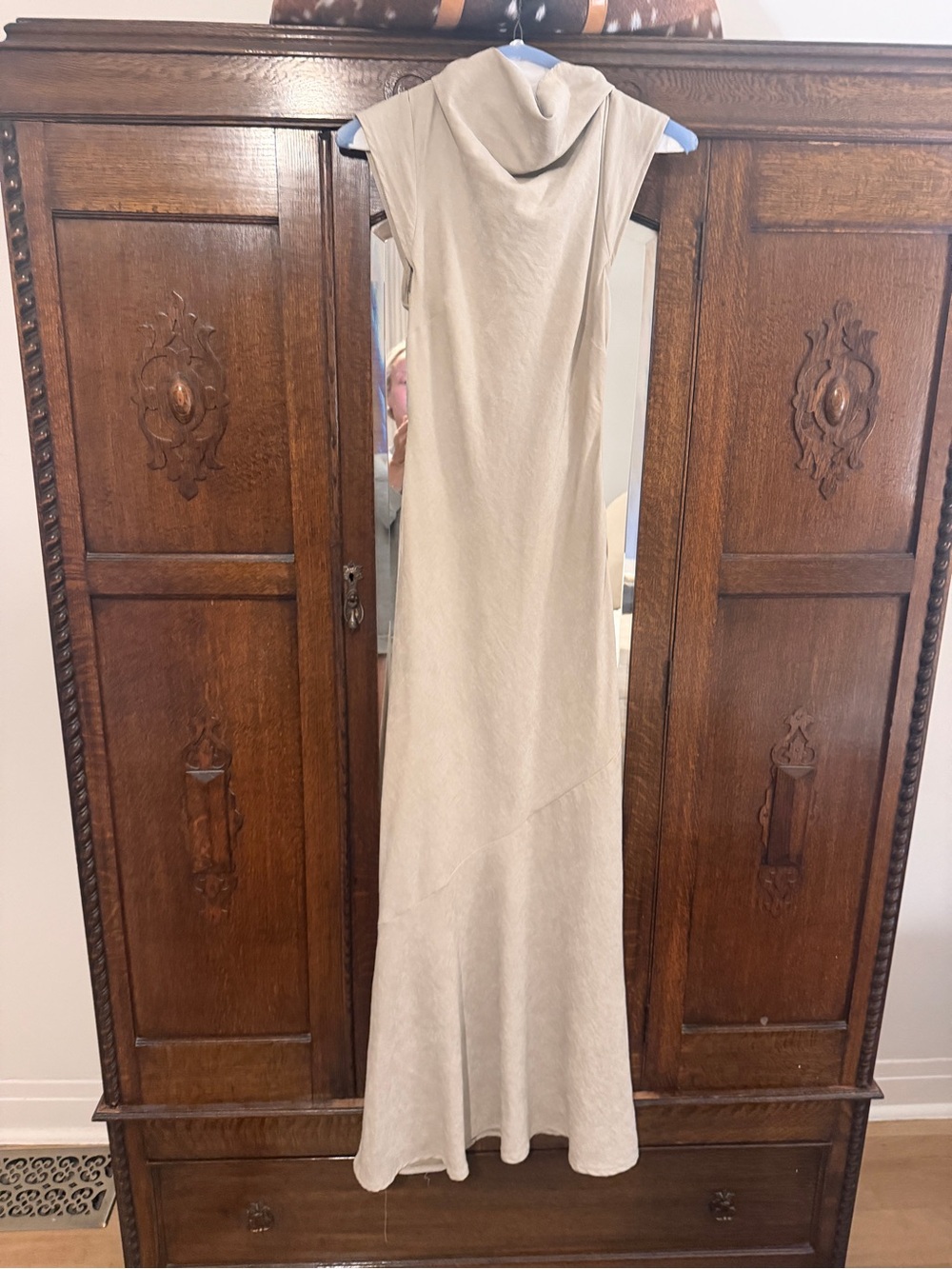Sleeveless Hooded Maxi Dress in Light Beige